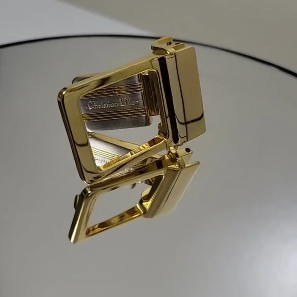 Beautiful LNWOT Christian Dior Belt Buckle!